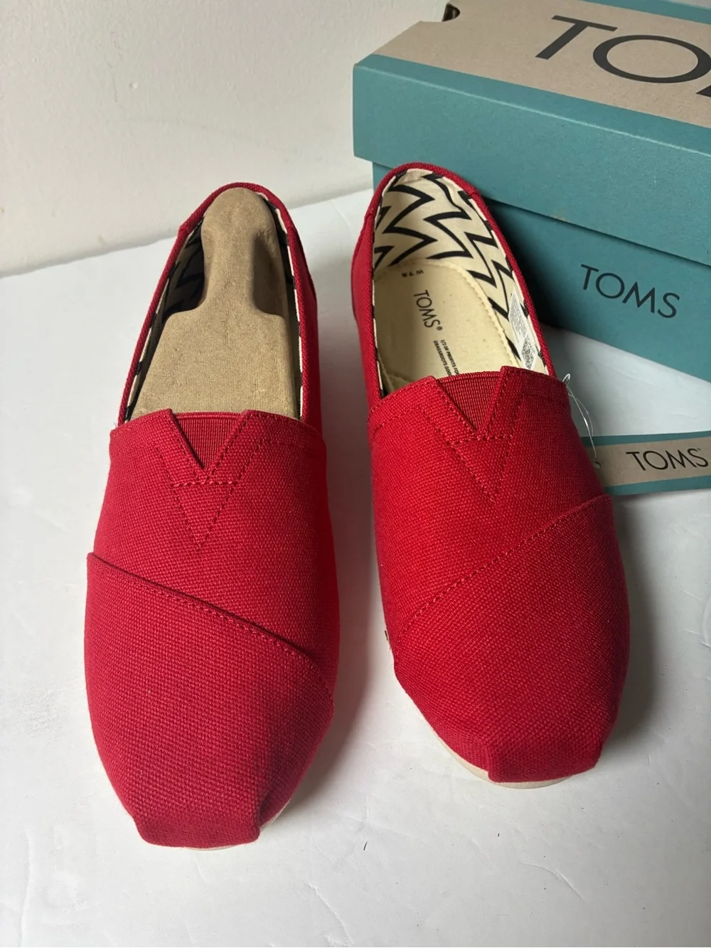 Toms Classic Canvas Slip-On Flats in Red